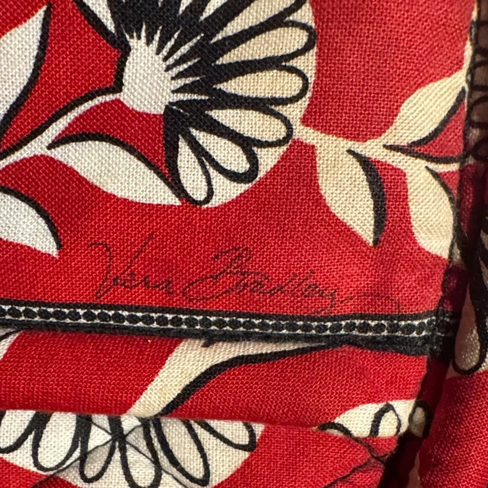 Vera Bradley Red and White Daisy Purse